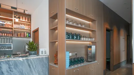 Xiangyin Huanting Light Luxury Hotel Отели рядом с достопримечательностью «Yangsha Lake Colorful Flower Field»