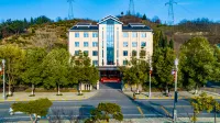 Wudang Mountain yanqingyuan Hotel Hotels in Danjiangkou