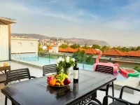YUETUYINSU POOL GARDEN VILLA