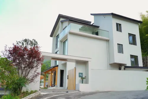 Yeyou Homestay (Huxiao Gorge Rafting)