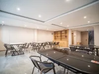 Meihao Light Luxury Smart Hotel فنادق في لين دزه