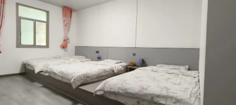 Zhangjiajie Old House View Sunrise Inn Отели рядом с достопримечательностью «улинъюань»