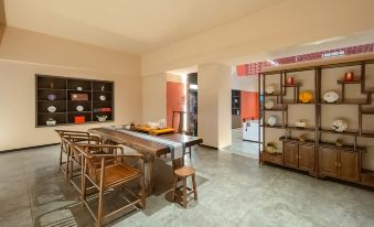 PROS Pǔnuòsī Hotel