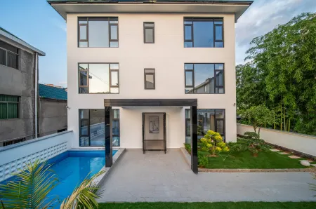 Seeing Yunhu Xiaozhuo Отели рядом с достопримечательностью «Chuiyun Tongtian River»