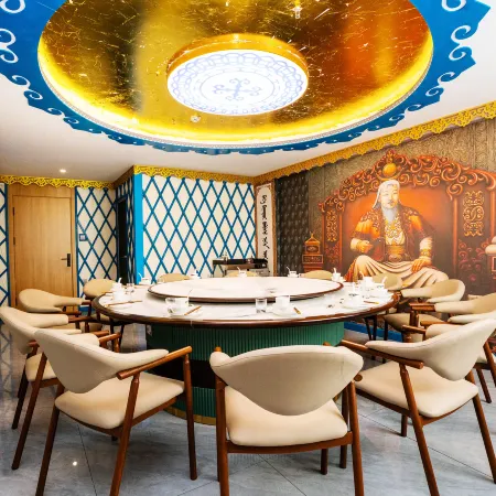 Xingyue Hotel (Chaihe Yueliang Xiaozhen)
