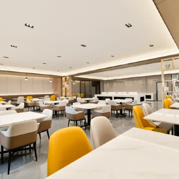 Greentown Hotel (Aksu Jinhuan Plaza Branch)