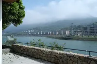 Dongjiang Lake Yashiju Homestay