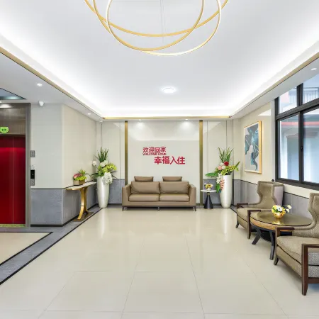 Pengyue Zilin Light Luxury PLUS Homestay (Huanlesong Branch)