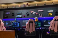 Hera · Hruya Loft E-sports Homestay - Esports