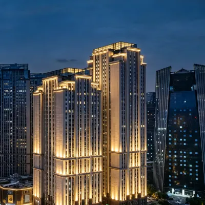 Urban Light Hotel (Kunming South Railway Station Chunrong Street Subway Station) Отели рядом с достопримечательностью «Озеро Дяньчи»