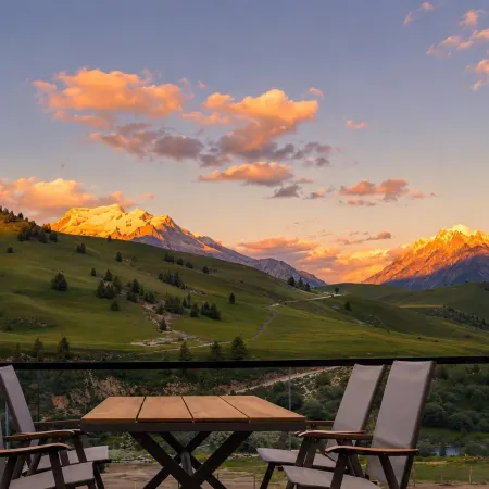 Litang Muxuexing Hotel (Zeba)
