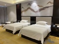 平南国鹏国际大酒店 - 高级双床房