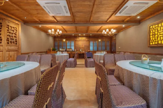 Floral Hotel·Bilian hotel (Longsheng Bus Station)