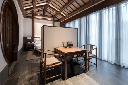 Zhoulv Nanyuan Maritime Silk Road Hotel