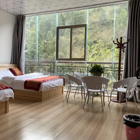 Panzhou Xiangyue Ginkgo Inn