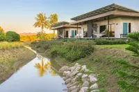White Knot Khao Yai