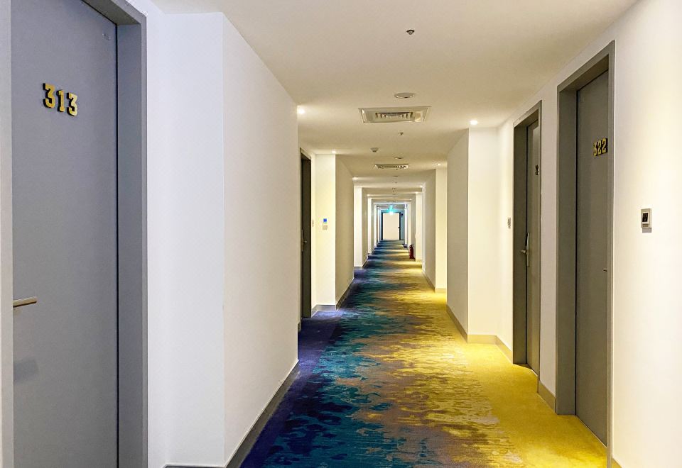 1. 펑지아 진루이 ..