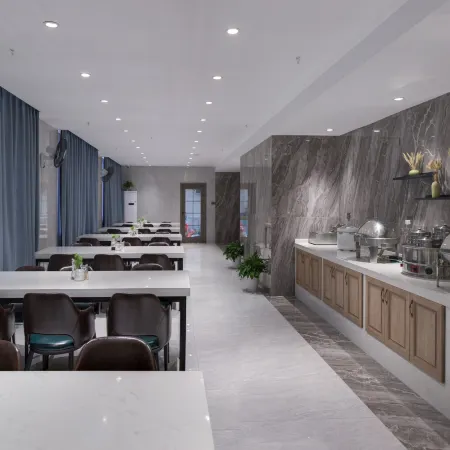 Luxi New Oasis Hotel