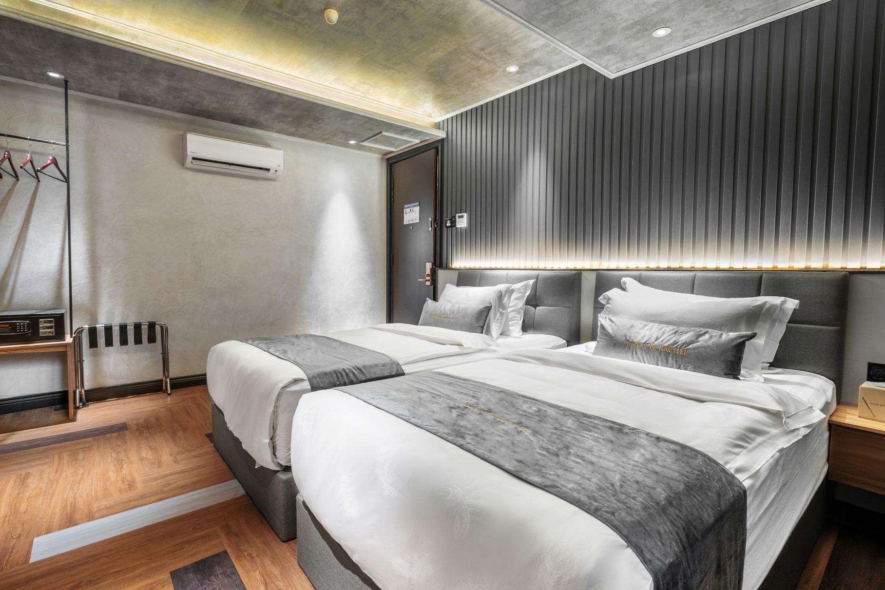 A&R Urban Hotel