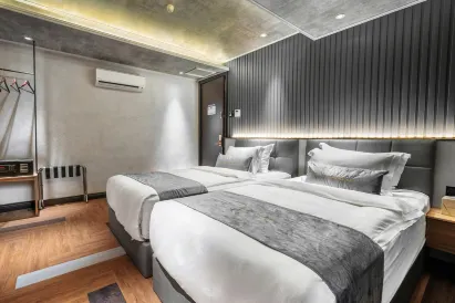 A&R Urban Hotel