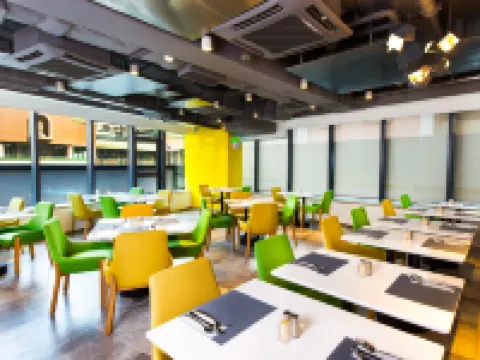 ฮอลิเดย์ อินน์ เอ็กซ์เพรส มาเก๊า ซิตี้ เซ็นเตอร์ บาย ไอเอชจี โรงแรมในมาเก๊า