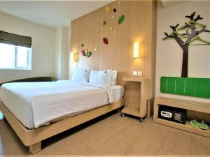 Ascent Hotel & Cafe Malang