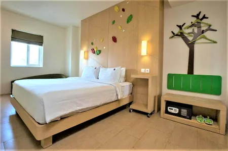 Ascent Hotel & Cafe Malang