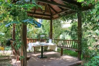 Boya Lakeside Garden Hotel