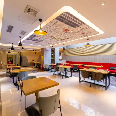 Ibis Hotel (Longnan Railway Station)