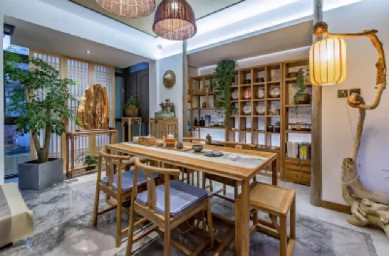 North Willow Cottage B&B Hotels near Erfenmingyue Pavilion