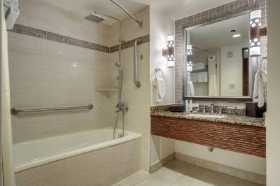 バリアフリー対応スーペリアルーム(クイーンベッド2台) デュシット ビーチリゾート グアムの写真