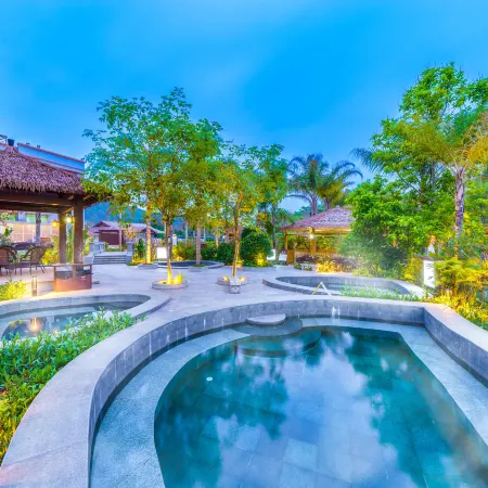 Rongjia Guoyun Hot Spring Resort