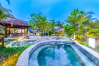 Rongjia Guoyun Hot Spring Resort - جاكوزي
