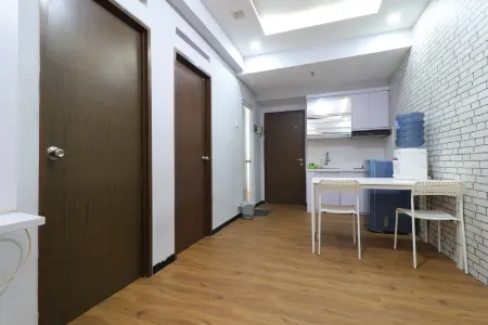 The Suite Metro Apartment by King Official