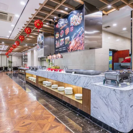 Gansu Soluxe Grand Hotel (Zhangyelou Pedestrian Street Zhongshan Bridge)