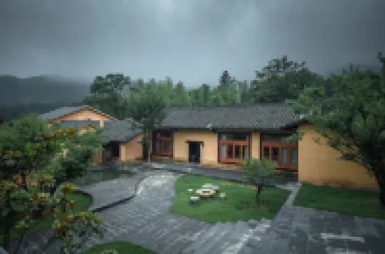 Loushixiehou Guesthouse