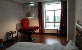 Luhe Jixiang Business Apartment