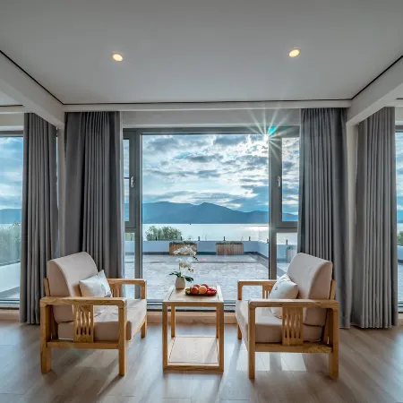Dali Yunxing · Seaview Designer Villa Mei-Su (Erhai Longkang Pier Store)