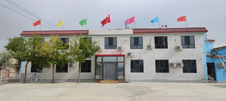 Ejinaqi Luxing Hostel