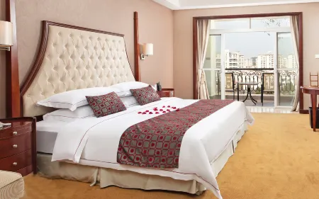 Country Garden Phoenix Hotel Chizhou Mount Jiuhua Отели рядом с достопримечательностью «Pingtianhu Lotus Platform»