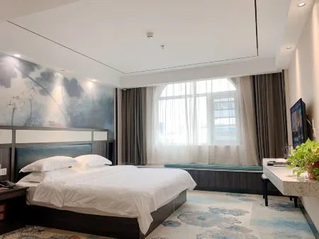 Liangqi Hotel (Luohe City Government Store) Отели рядом с достопримечательностью «Huanghe Square»