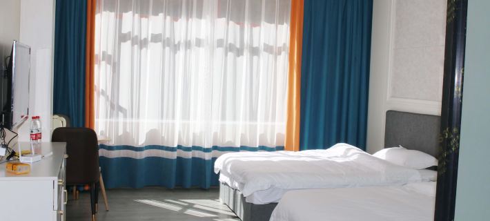 Luobu Hotel Hotels in Xinlong