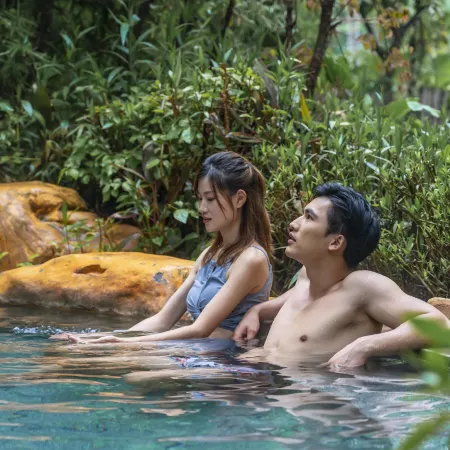 Heyuan guest world fun villa Annan Peninsula hot spring villa