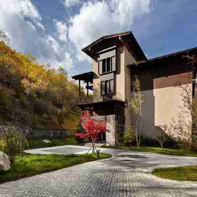 Conrad Jiuzhaigou Hotel Exterior