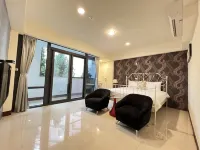 Charming Hostel Hotels near Jinsanjiao Shopping District