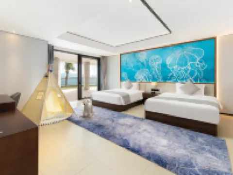 Wanning Half-Mountain Seacliff Lighthouse Pool Villa (Shenzhou Peninsula Potougang Branch) Hotels in Wanning