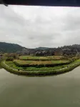 Sanjiang Yuebanwan Homestay (Chengyang Bazhai Scenic Area)