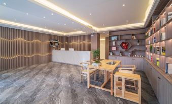 City Shiyou Cinema Hotel (Anxi Qingxi Bridge)