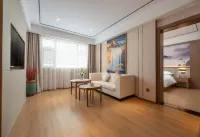 Taibai Restaurant Boutique Garden Hotel (West to Jining North Bus Station)