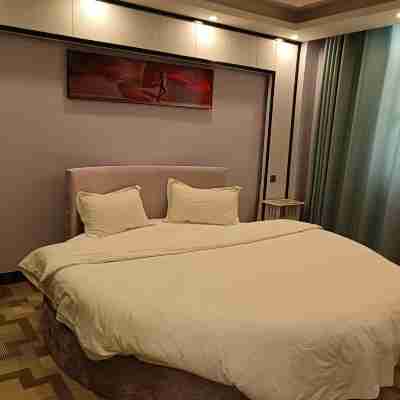 Theme Hotels in Shanghai Rooms